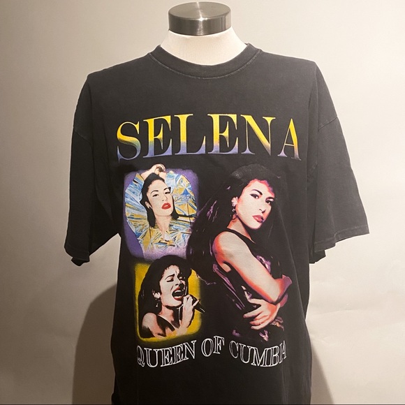 Tops - Selena Graphic Tee XL